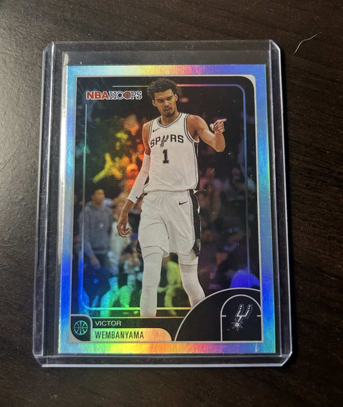 Panini NBA Hoops Victor Wembanyama  Holo 2025-26 #30 Spurs