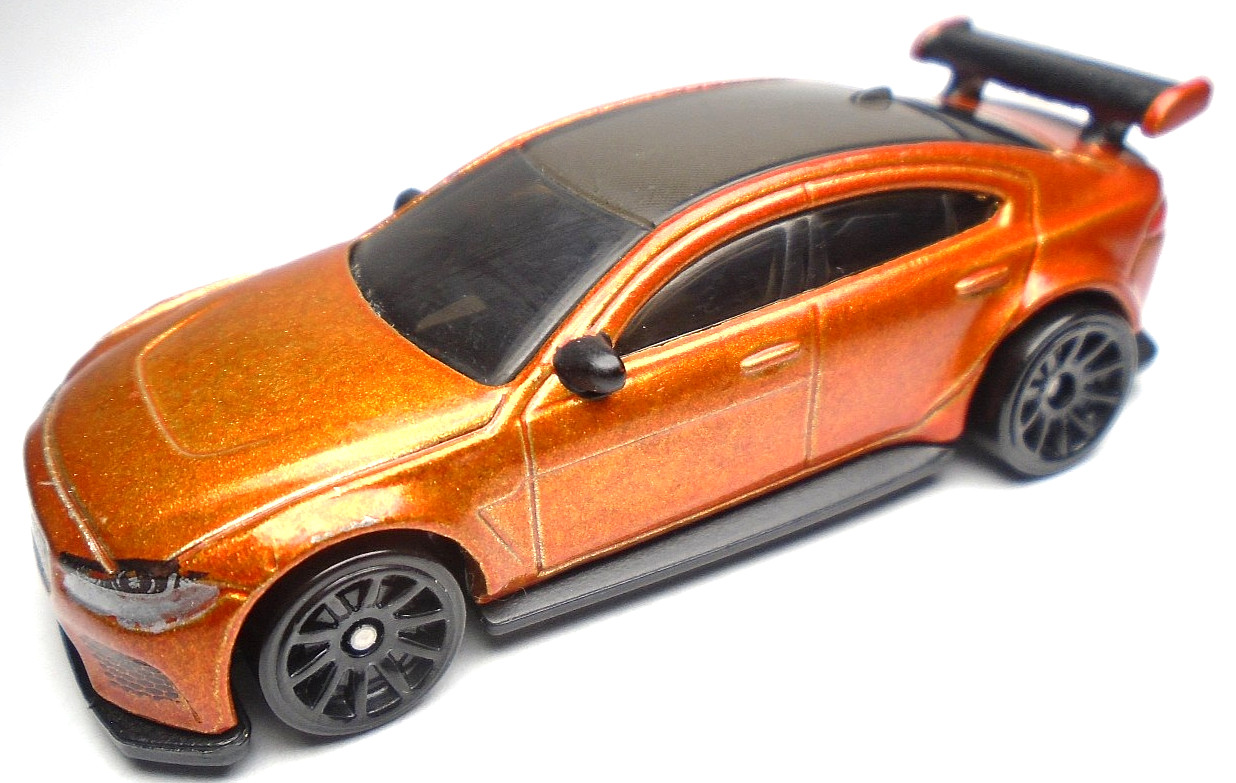 2019 HOT WHEELS JAGUAR XE SV PROJECT 8 ORANGE 1:64 DIECAST 2 3/4" CAR WITH BLACK