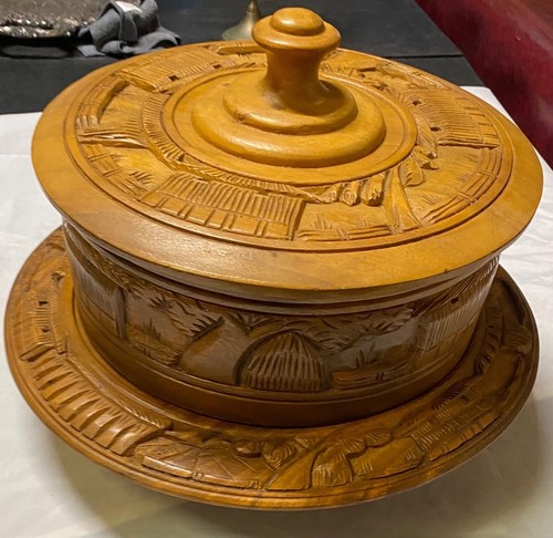 Vintage Animal Landscape Carved Wood Cake Stand / Ballroll Lazy Susan 16X10