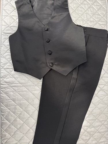 Toddler Sz 3 Tuxedo Includes Pants Shirt Vest Tie And Jacket Black Color š¤µš©š¾ - Picture 6 of 24