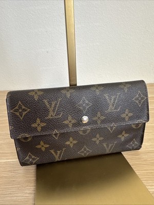 37017 Women s Louis Vuitton Monogram International Wallet