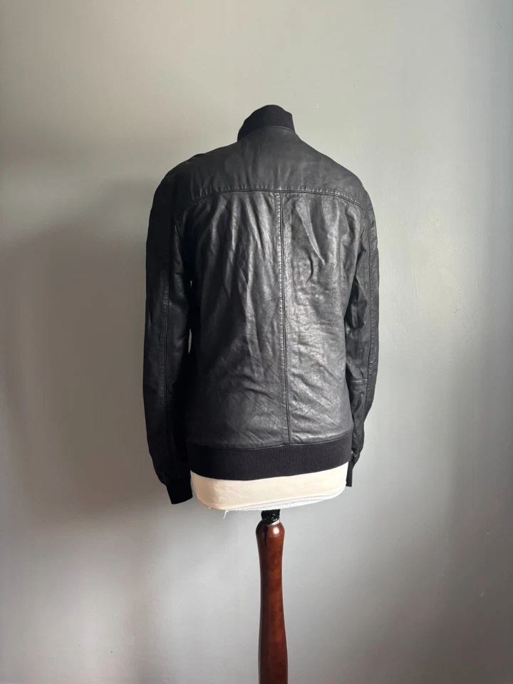 CHAQUETA MOTERA ALLAINTS VIXON PARA HOMBRE cuero real XS 34 36 slimfit negra desgastada Foto 3 de 4