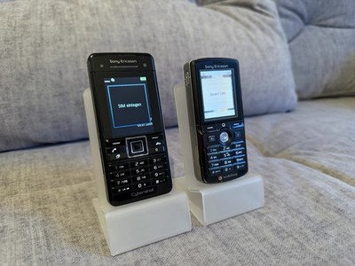 2 Retro-Handy Sony Ericsson C902 und Sony Ericsson K750i