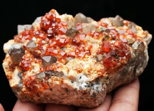 320g Top ! Spessartine Garnet with Smoky Quartz Crystal Mineral Specimen - Picture 6 of 9