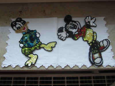 WALT DISNEY 2 große Applikationen Mickey Mouse u.a. Aufnäher Stickerei bunt neu