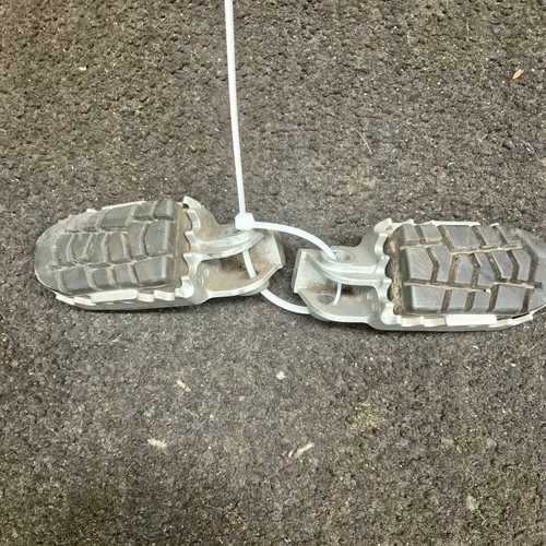 KTM 950 or 990 Adventure, Supermoto, Duke Foot Pegs