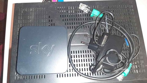 Humax PR-HD3000 Sat + 2 Tb Festplatte + Sky W-Lan Modul TOP Blitz Versand DHL - Bild 3 von 7