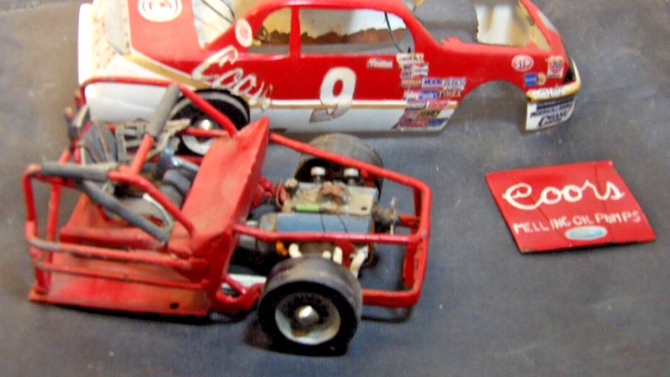 Awesome 1:18 Folk Art-Shop Class Bill Elliott Coors NASCAR Car-One of a Kind - Image 4 of 4
