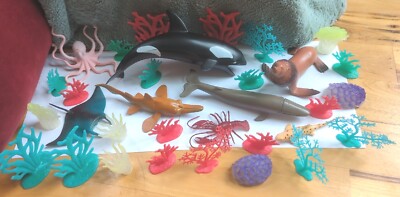 Sea Life Lot 30 Animals Plants Octopus Sealion Whale Lobster Sawfish Manta Ray 
