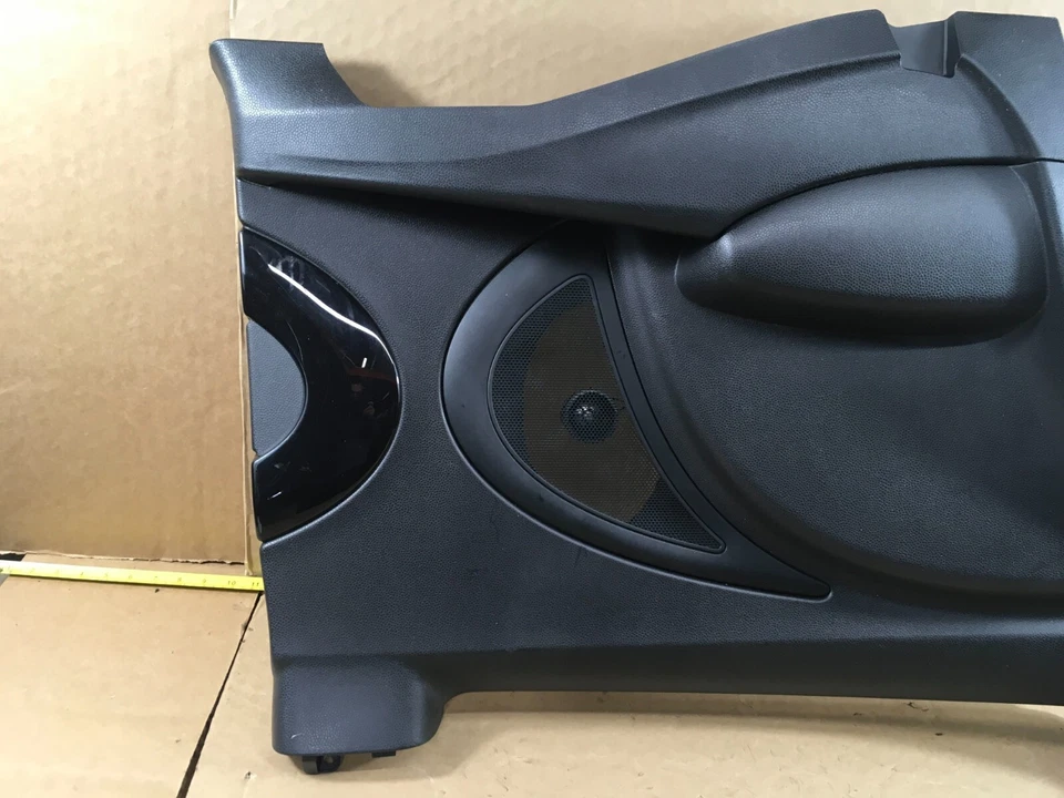 2007 - 2013 MINI COOPER R56 Rear Left Door Card Panel Black OEM . Foto 2 de 4