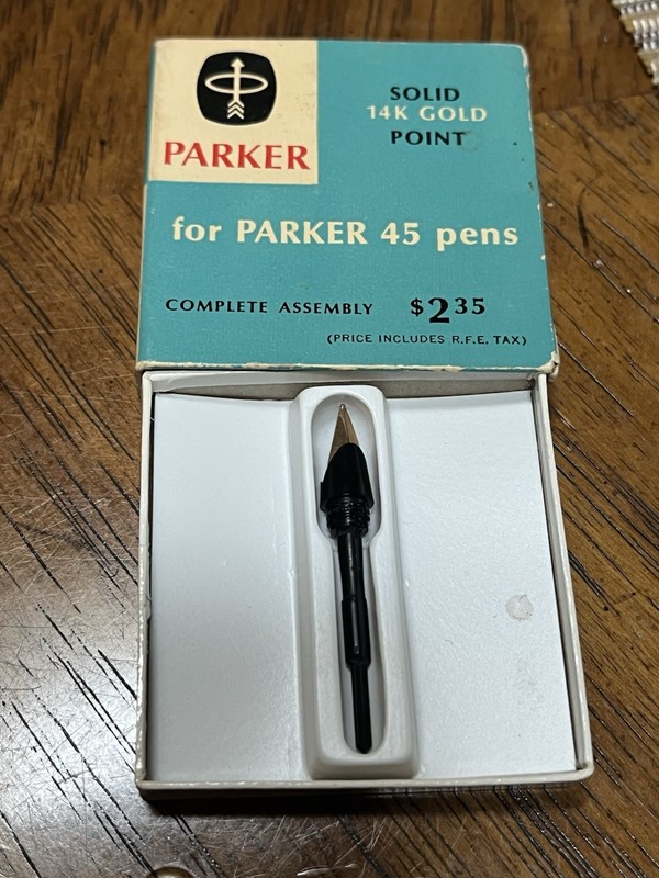 Vintage PARKER 45 Fountain Pen Part  14K Nib MEDIUM Tip in Box