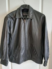 MEN'S WILSONS BLACK LEATHER JACKET WITH STRAIGHT BACK  VENTS ZIP FRONT SIZE MED