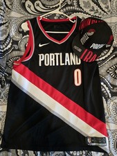 XL Portland Trailblazers Lillard Jersey W/ Snapback