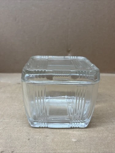 Vintage Federal Glass Ribbed Refrigerator Dish with lid, 4"