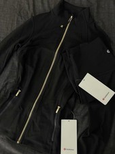 Lululemon Define Jacket   Black with Gold Zipper Size 6 
