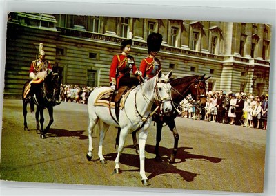 39911453 - H.M The Queen a. H.R.H. Prince Philio zu Pferd Adel England