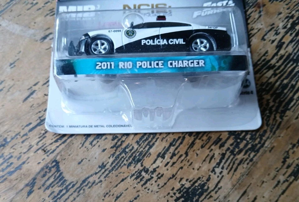 RARE Greenlight Hollywood Fast & Furious Rio Police DODGE CHARGER Brazil Excl. - Image 4 of 4