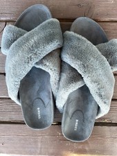 Birdies the Robin Faux Fur Slippers Size 10