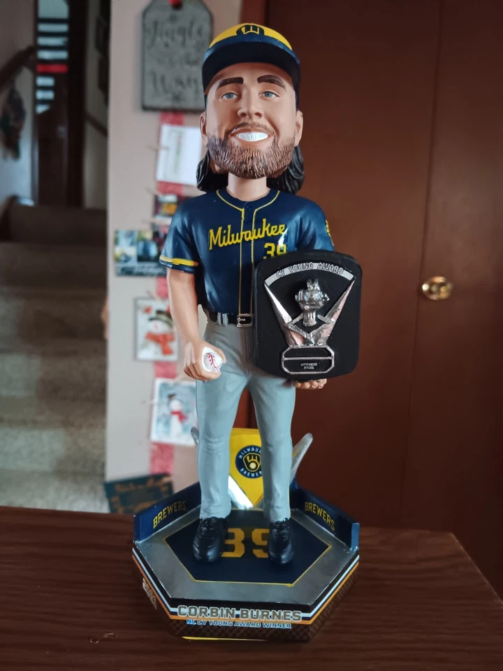 Corbin Burnes Cy Young Award 摇头公仔 摇头公仔 FOCO #245/521 亚利桑那钻石背 — 第 2/4 张图片