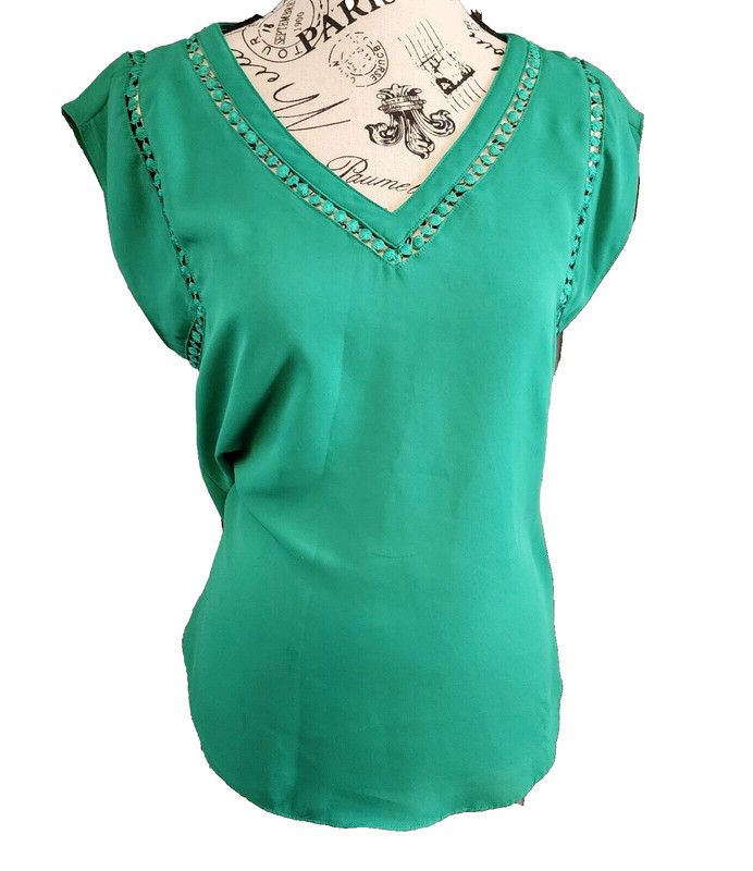 HAWTHORN green polyester blouse- size S