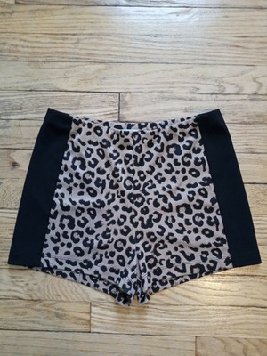 Better B. Women's Size M Leopard 