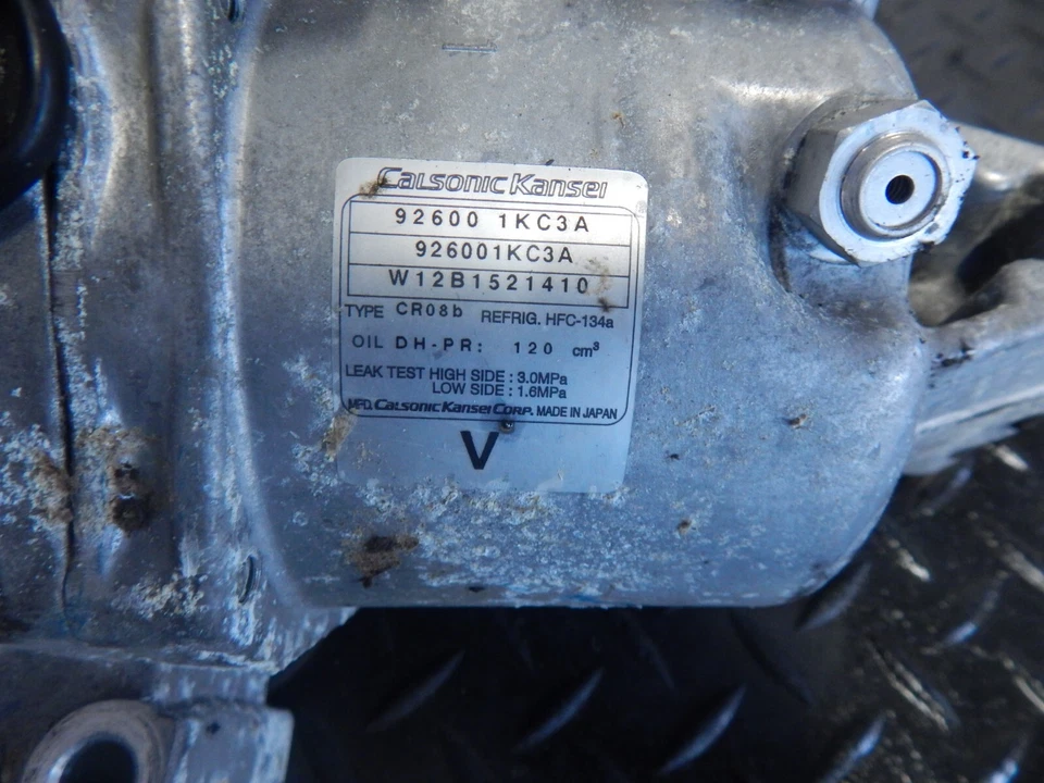 COMPRESOR DE AIRE ACONDICIONADO NISSAN JUKE 2012 ORIGINAL 926001KC3A Foto 3 de 4