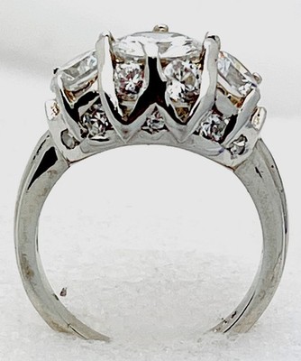 Sterling Silver 925 7 Gram 17 Round CZ Ring Size 9
