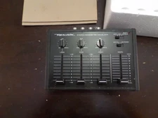 Realistic Model 32-1106 Stereo Parametric Equalizer battery powered