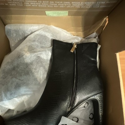Sarla Black Ankle Bootie Pointed Toe Zipper Comfort Foam Insole 8 M