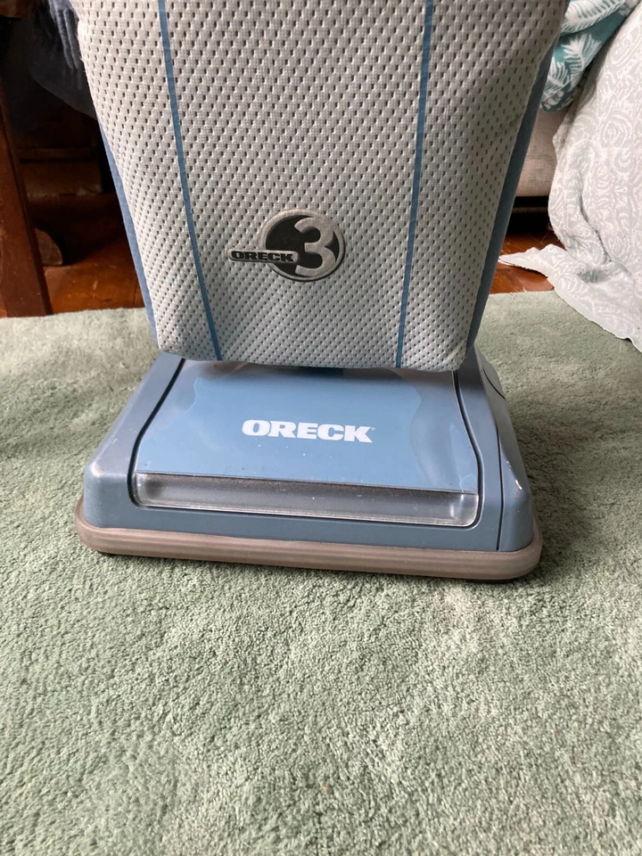Oreck U3775HHPD Upright Vacuum Cleaner Blue & Grey Corded Bagged 350W.  Bags £14 - Image 4 of 4