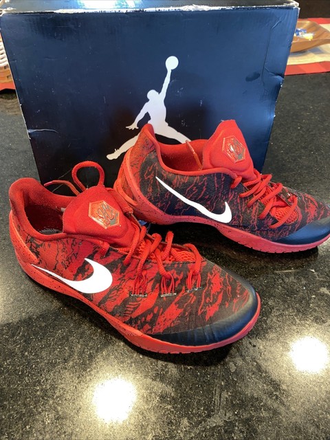 nike hyperchase red
