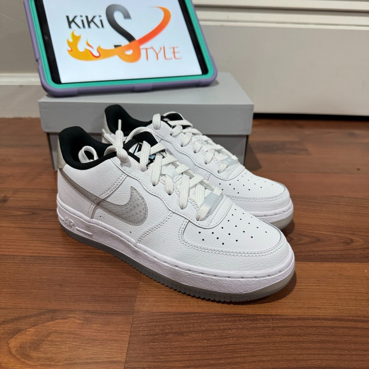 新品★24cm★Nike GS Air Force 1 Low LV8 KSA Nike Air Force 1 Low LV8 KSA Worldwide Pack Black Total