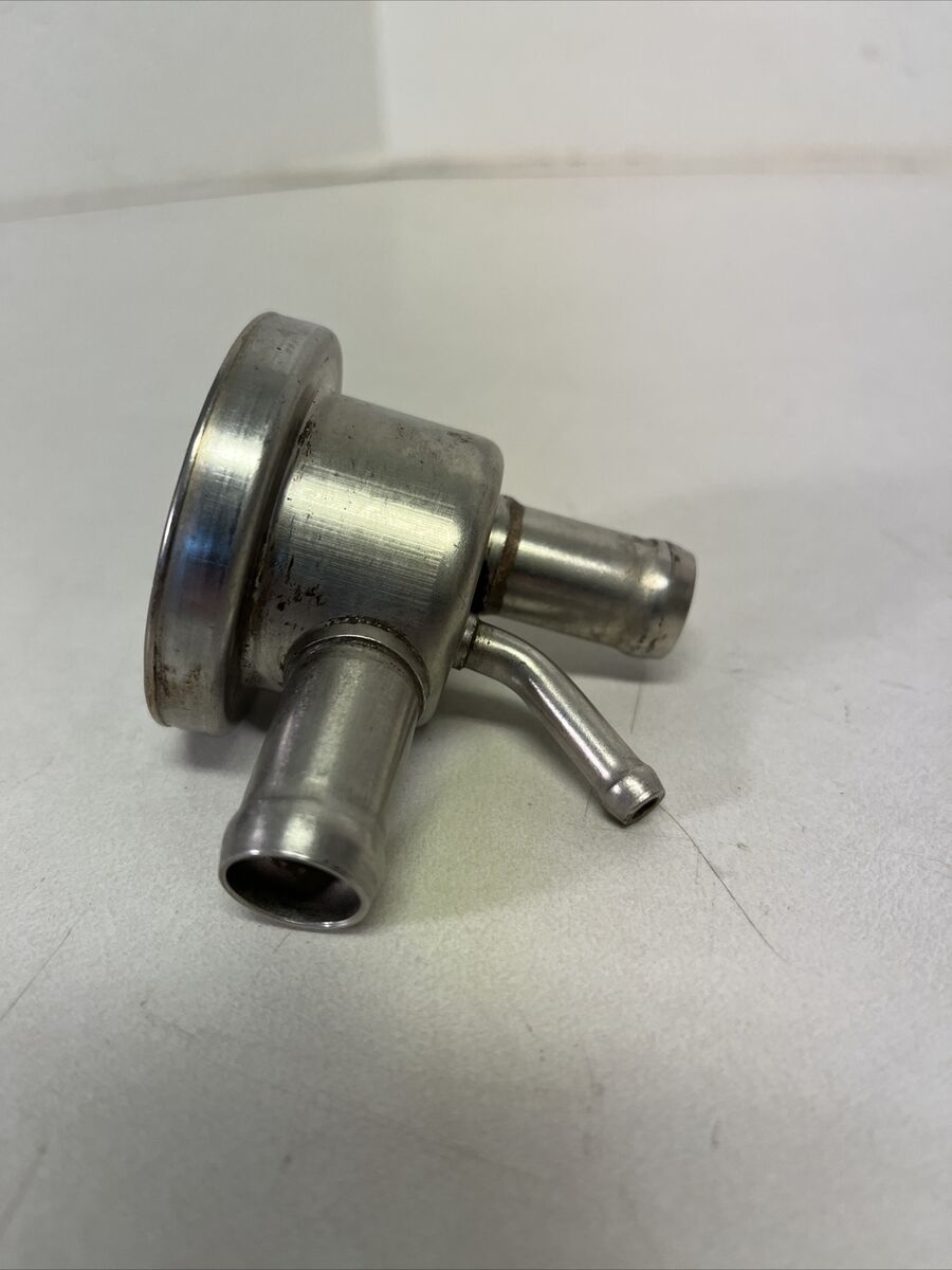 Mercedes-Benz 380SL 380SEC R107 W126 Fuel Pressure Damper Mercedes-Benz 380SL 380SEC R107 W126 Fuel Pressure Damper