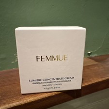 Femmue Lumière Koncentrat Cream 1,58 uncji Stalówka Rozjaśnia i Gładka