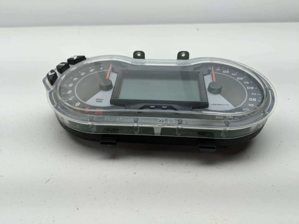 21 Polaris Slingshot Instrument Gauge Cluster Speedometer Tachometer - Image 3 of 4