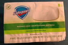 Safeguard Bath Bar Soap, Fresh Clean Scent with Aloe, 3.2 oz 8 Count C065