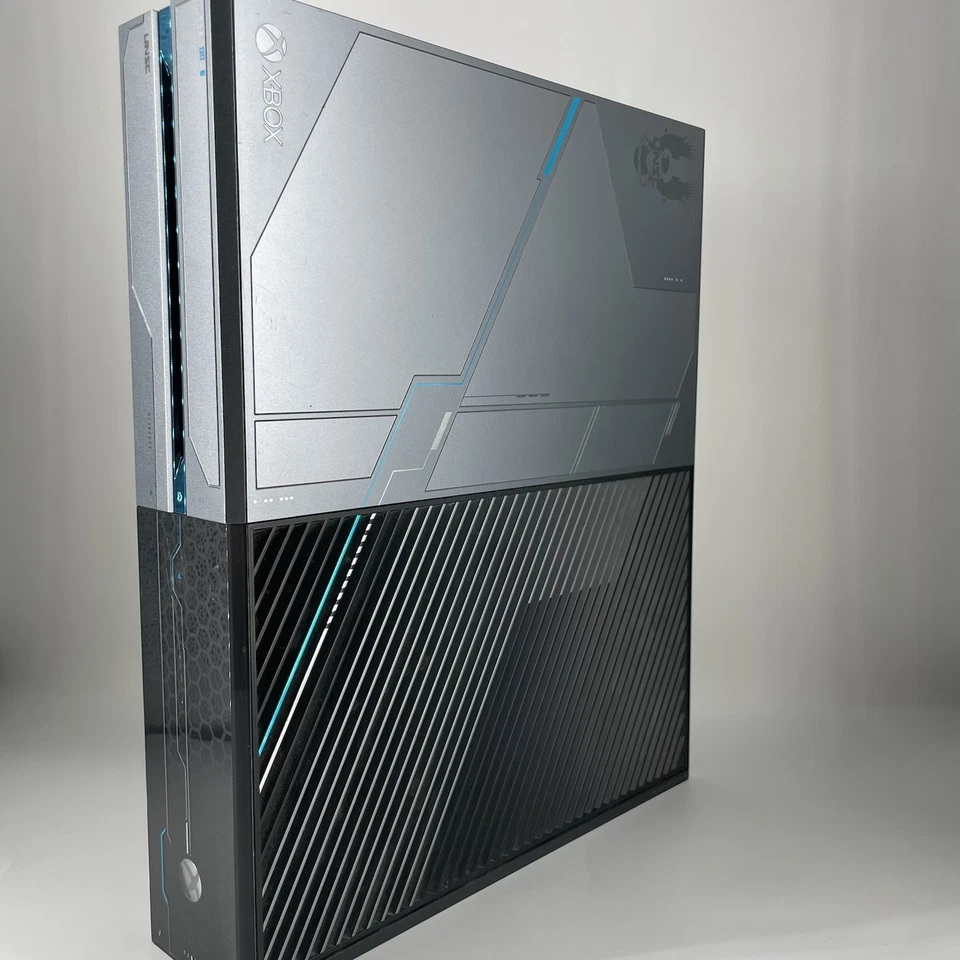 Xbox One Halo 5 1TB Limited Edition Console With Accessories - Tested & Working - image 2 of 4