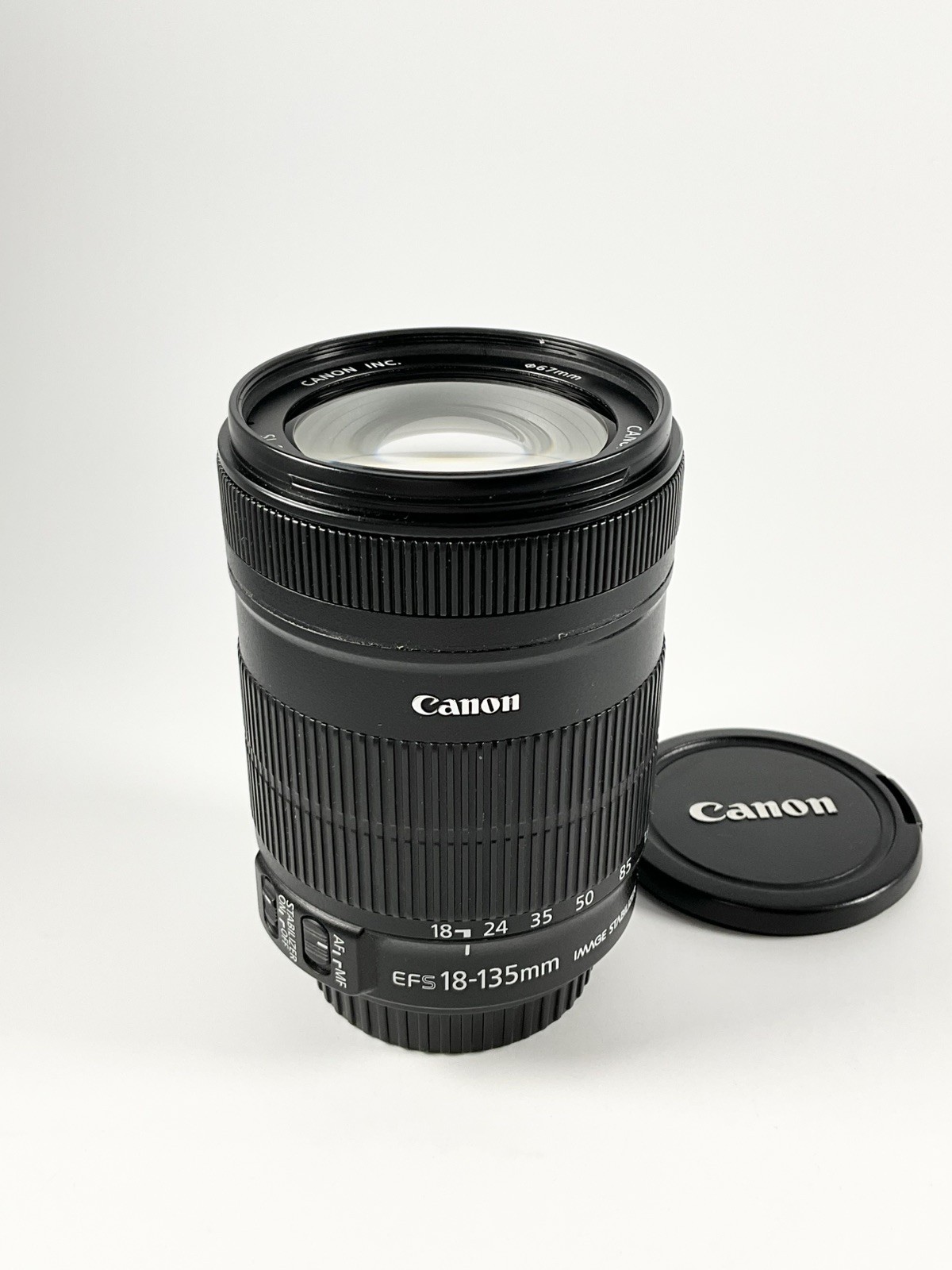 Canon EF-S 18-135mm f/3.5-5.6 IS Zoom Lens - Very Good Condition