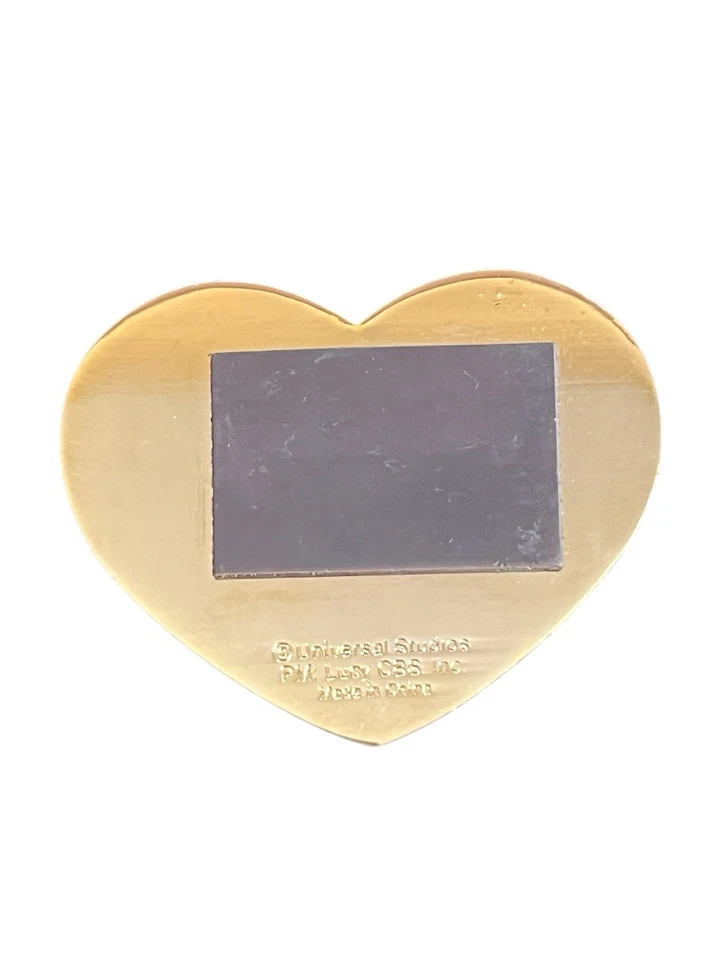 Imán de refrigerador I Love Lucy Logo, esmalte corazón rojo e metal Foto 2 de 2