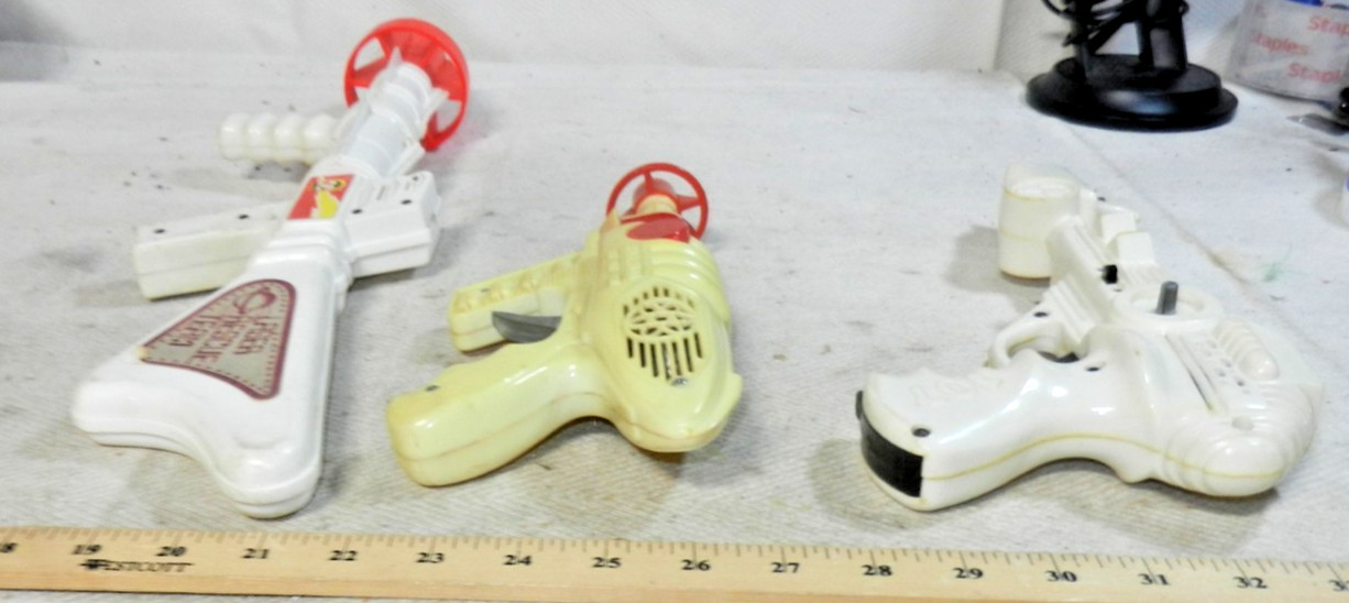 Tim-Mee Toys Laser Rescue Team + 107 and Space Pilot Ray Gun toys (C)