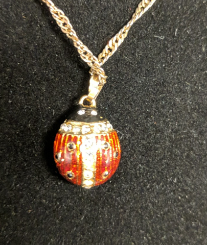 SCATOLA PORTAGIOIE SMALTATA MAGNETICA LADY BUG E CIONDOLO ABBINATO SU CATENA ORO RITORTA - Foto 10 di 12