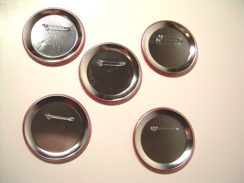 Nuevo Voluntario Rojo 5 piezas. Lote Insignias Botones Pin Back 3" Caridad - Imagen 3 de 4