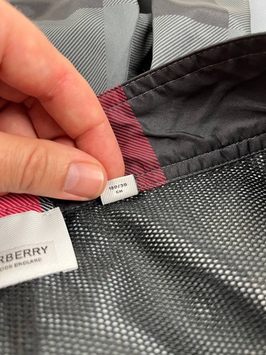 Burberry Check Swim Shorts size S Men’s - Picture 10 of 14