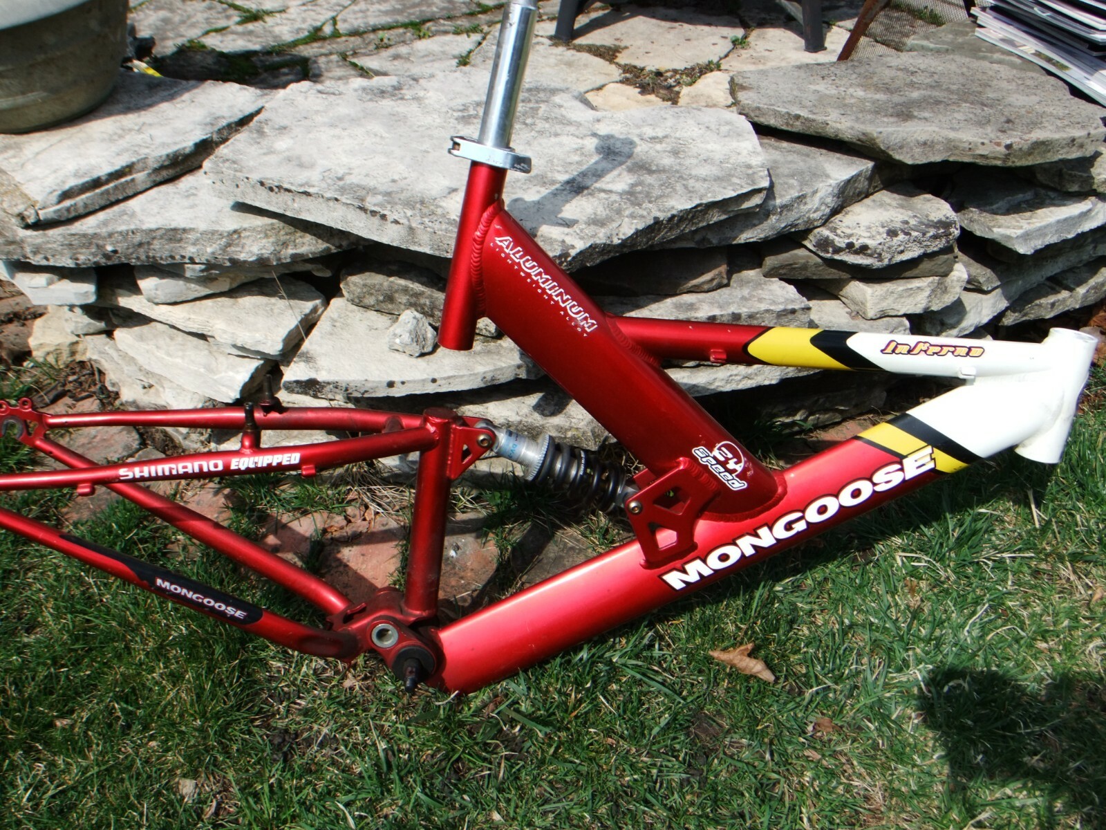 mongoose inferno mountain bike