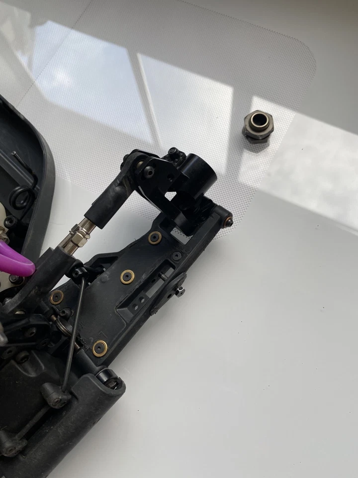 HB Racing D819RS nitro (For Parts) buggy Associated Mugen TLR Xray Hot Bodies - Image 3 of 4