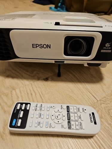 Epson EB-U42 Full-HD 1920x1200 Beamer WLAN 3600 ANSI-Lumen * Nur 44 Stunden - Bild 2 von 5