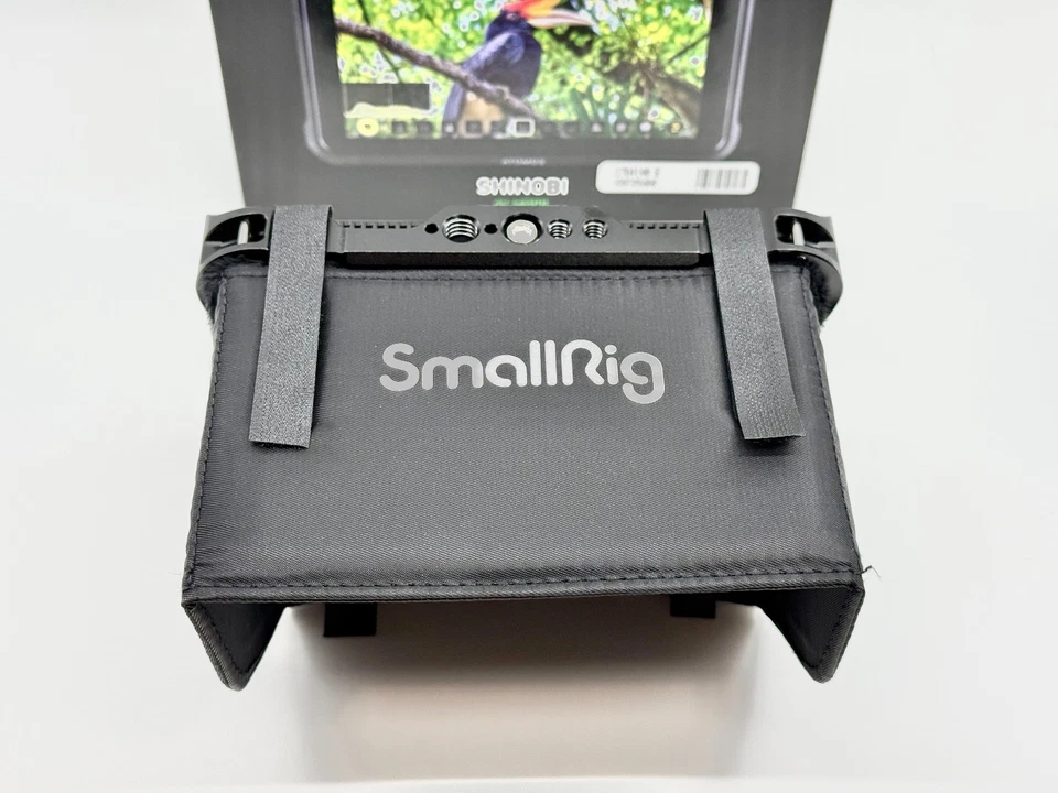 Monitor Atomos Shinobi 5.2"" 4k HDMI com capa solar SmallRig e gaiola de monitor - Imagem 2 de 4