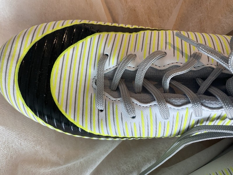 BINBINNIAO Unisex High-Top Turf Soccer Shoes Gray/Yellow US Size 4