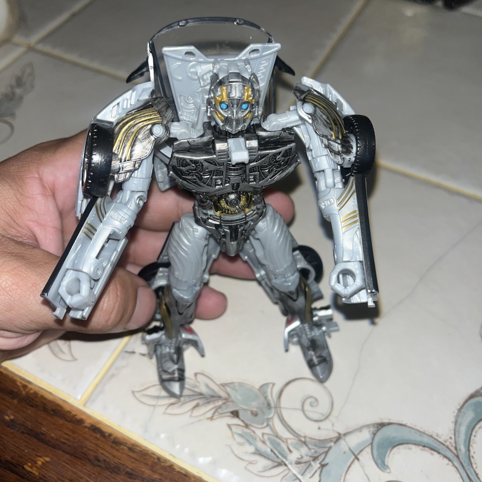 Picture 1 of 6