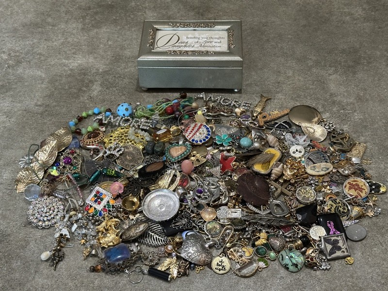 Estate Daughter Jewelry Box, Charms & Bagged CBJ#1 (10 lbs 9 oz; Vintage to Now)